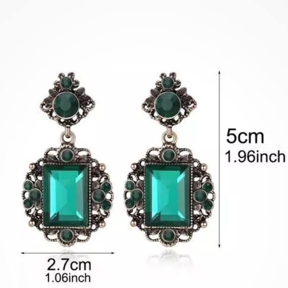 SAPPHIRE BLUE SIMULATED GEMSTONE ANTIQUE GOLD TONE DANGLE DROP EARRINGS - Picture 5 of 8